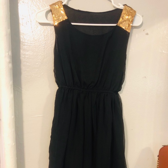 Dress - Picture 2 of 3